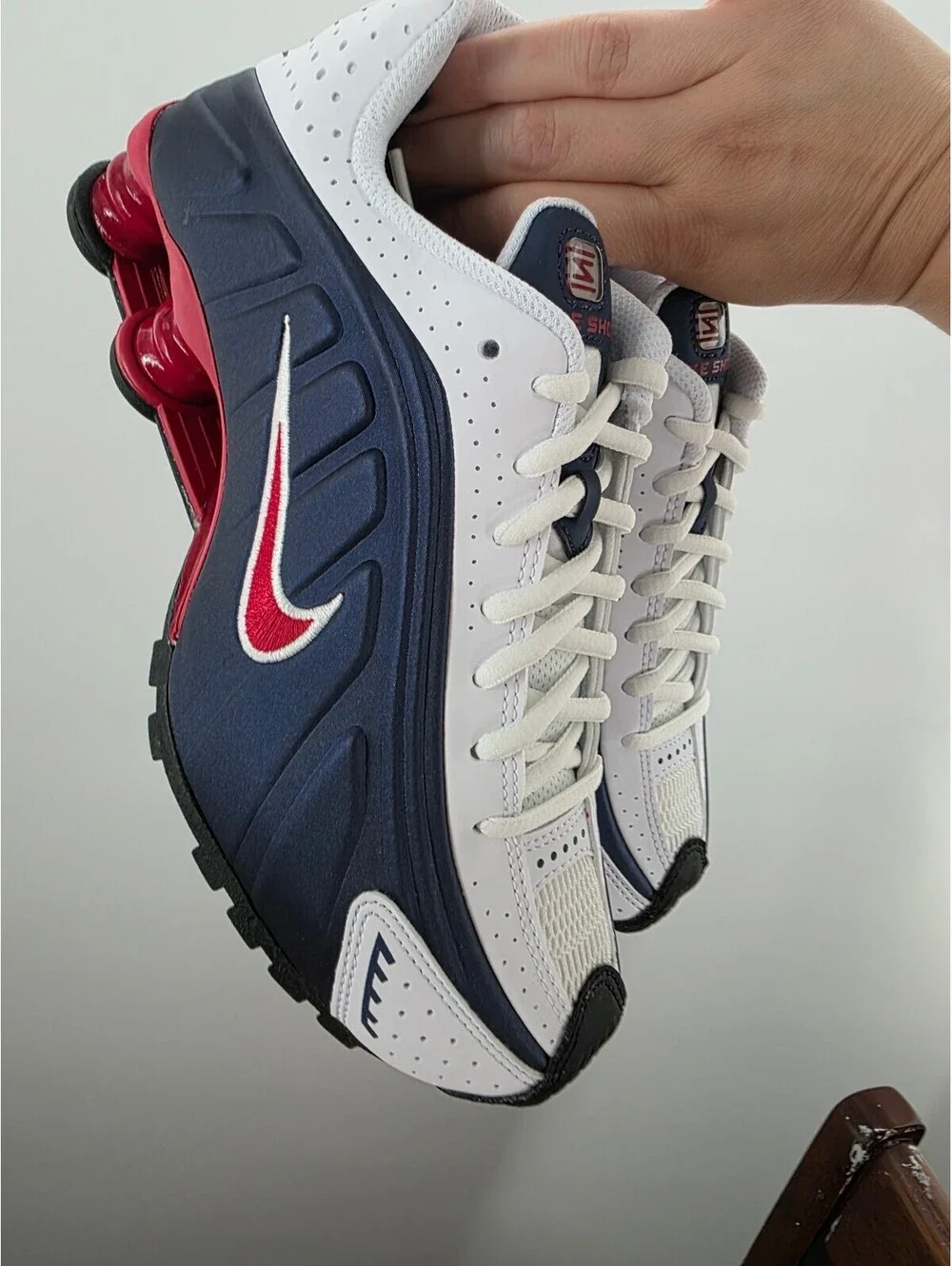 Nike Shox R4 Running Shoes Navy White Red